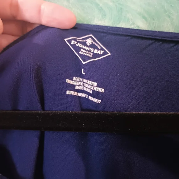 St John's Bay Blue and White Floral Print Short Ruffle Sleeve Top Size L - Picture 8 of 8